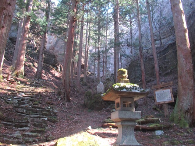 深草観音の境内