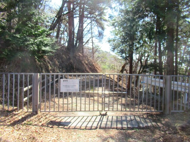 太良峠からの棚山・兜山登山道入口