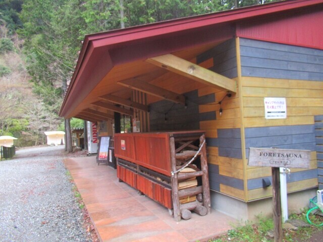 桃沢キャンプ場の売店