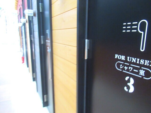 桃沢キャンプ場のシャワー室