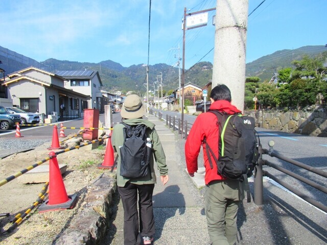 比叡山坂本駅から比叡山へ登山した仲間