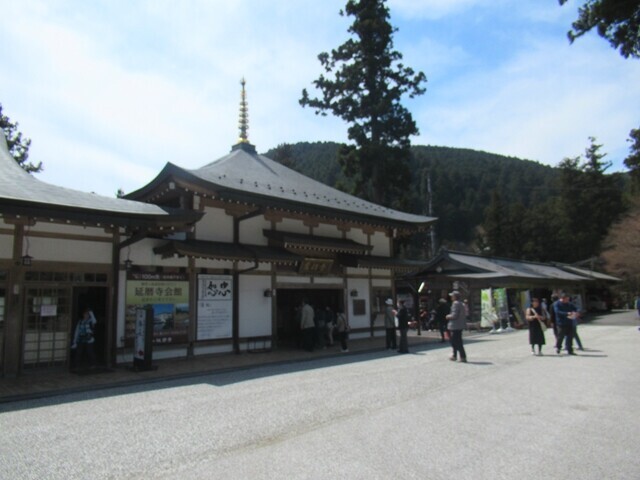 延暦寺で昼食食べた建物の様子