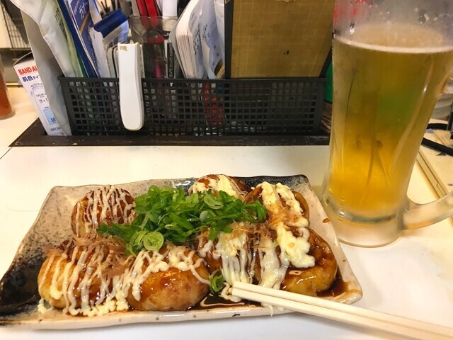 たこ焼きぽちのたこ焼きレビューの様子