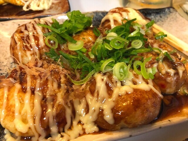 大阪のたこ焼きととん平焼きが美味しい