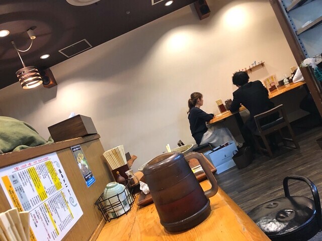 踊るうどん梅田店の店内の様子