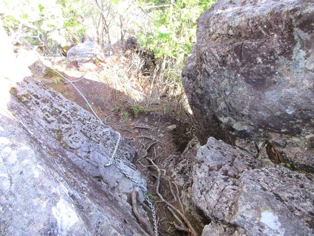 妙見山の鎖場