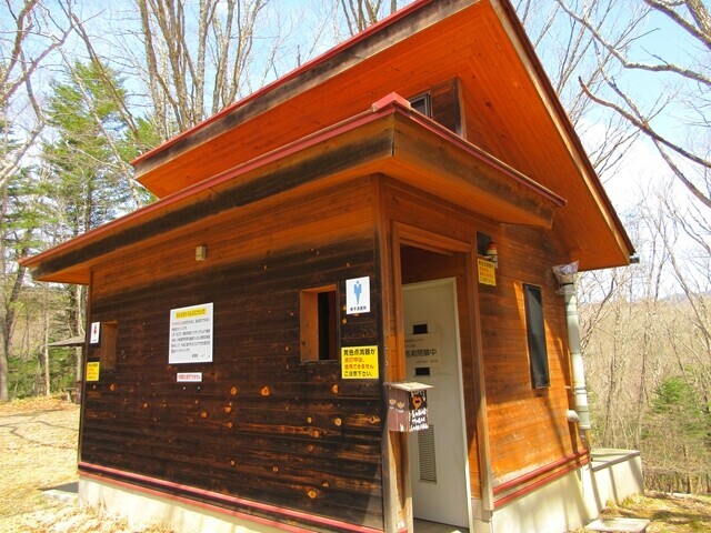 乙女高原グリーンロッジの近くの公衆トイレ