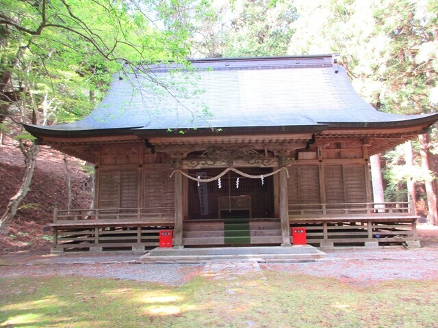 檜峰神社と境内の様子