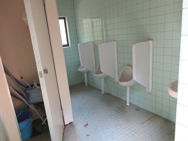 檜峰神社のトイレ内部の様子