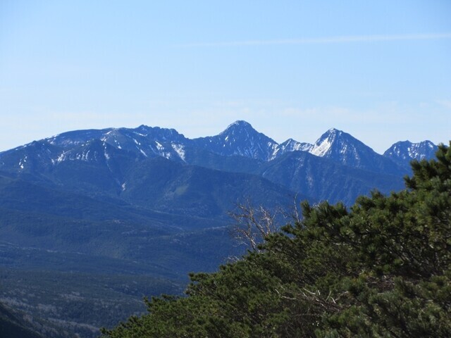 八ヶ岳の主峰赤岳の景色