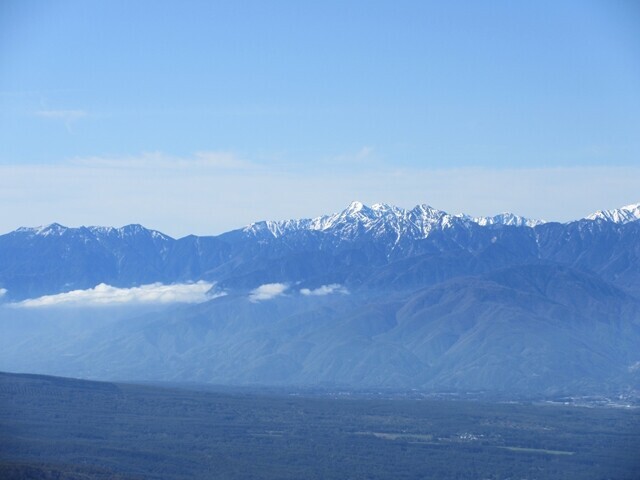 蓼科山の山頂から南アルプスの絶景