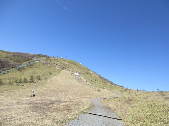 車山の山頂まで整備された登山道