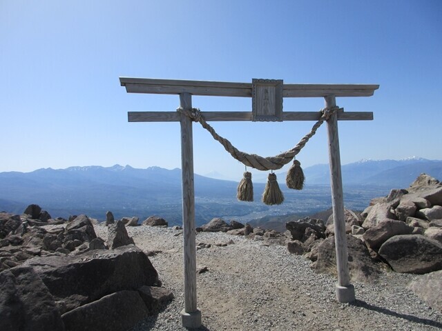 車山の山頂にあった鳥居