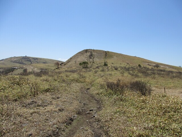 北の耳から南の耳へ登山の様子