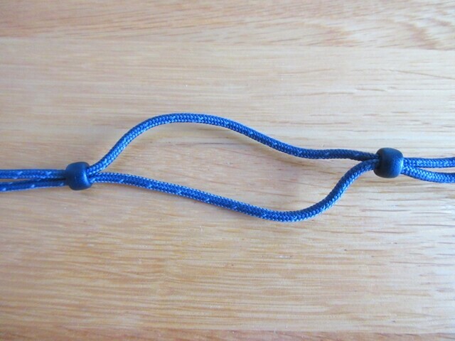 ビーズをずらと輪っかになる