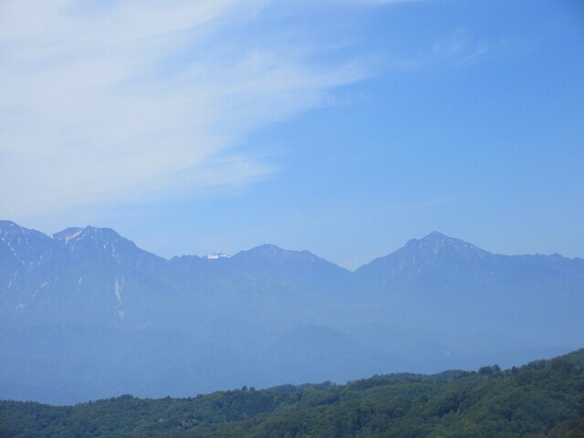 白山展望台からの甲斐駒ヶ岳、アサヨ峰、鳳凰三山の地蔵岳景色