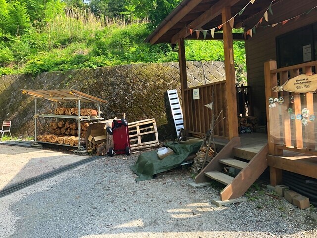 昇仙峡オートキャンプ場の売店兼管理棟