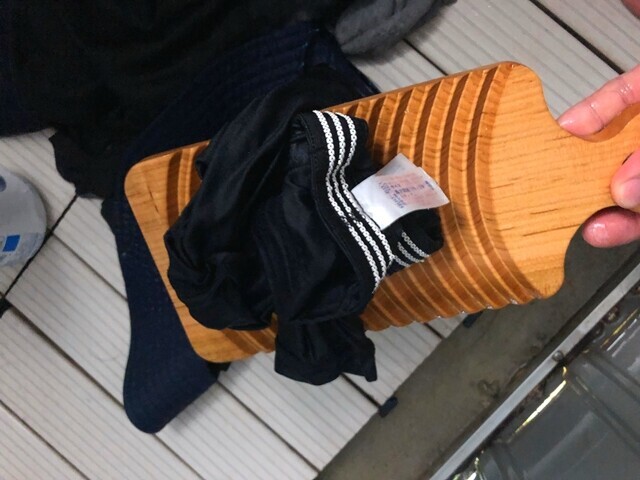 さくらの洗濯板を使ってキャンプ場で洗濯