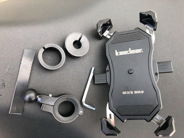 バイク用スマホホルダーレビュー！kaedearの取り付け方と対応スマホ