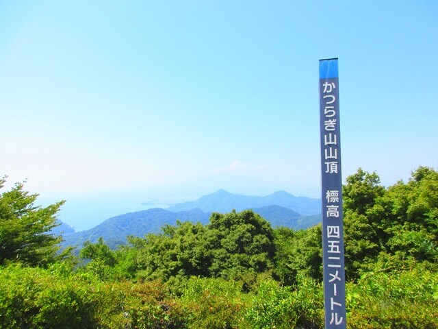 葛城山の標高は４５２ｍ
