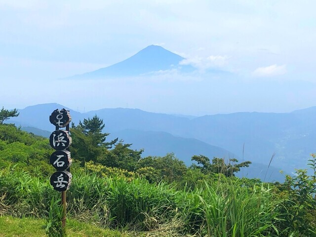 花の百名山である浜石岳