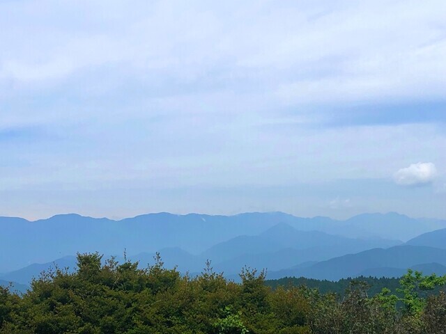 浜石岳の山頂からの南アルプスの景色