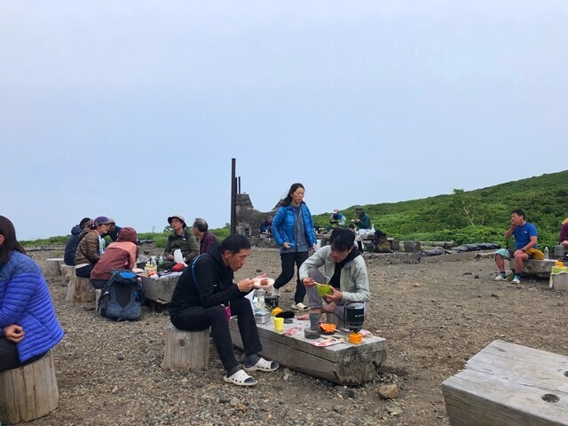 岩手山八合目避難小屋の利用者