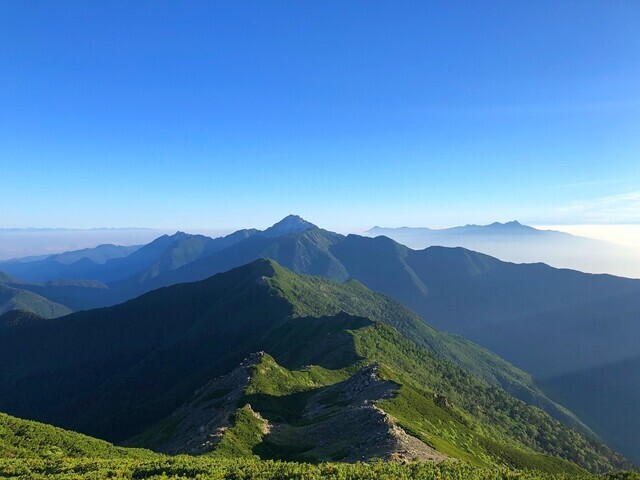 小太郎山分岐から眺める小太郎山