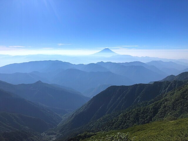 大門沢降下点からの南アルプスの景色