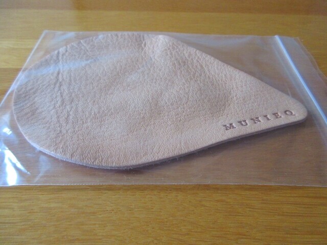 MUNIEQの鹿革レザーパッドサイズ