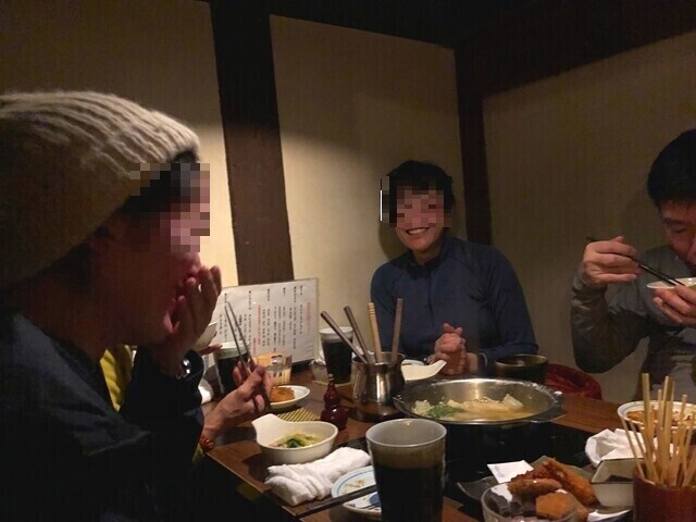 ５代目蔵Dining酒田屋商店の鍋料理を食べながらの談笑