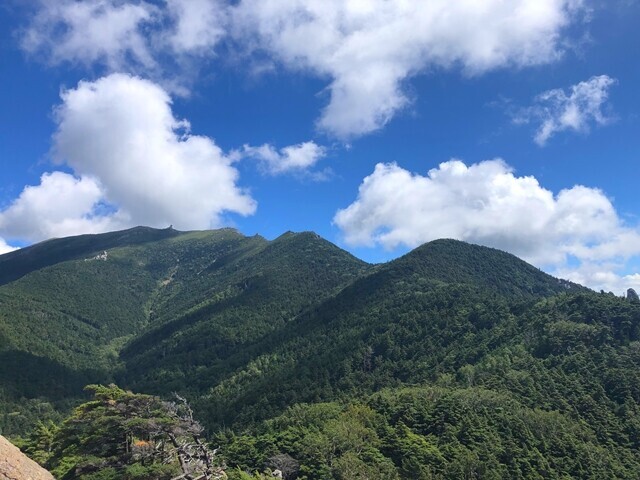 金峰山登山中の景色