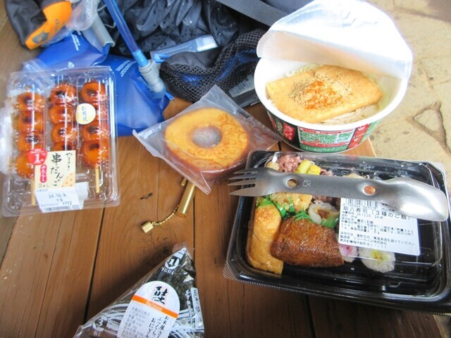 陣馬山で食べた山飯