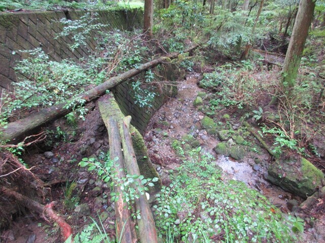小原の郷の登山道