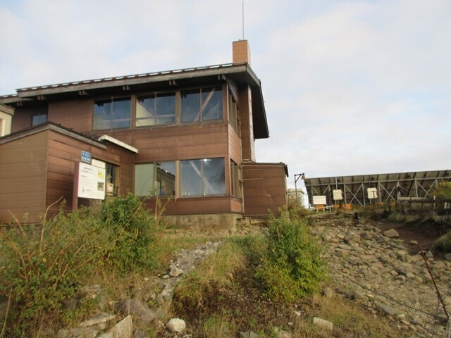 丹沢主脈縦走日帰り登山の最後の山である塔ノ岳山頂