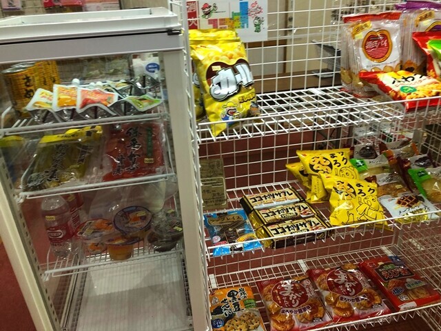 竜島温泉せせらぎの湯で売っていたカールとお土産