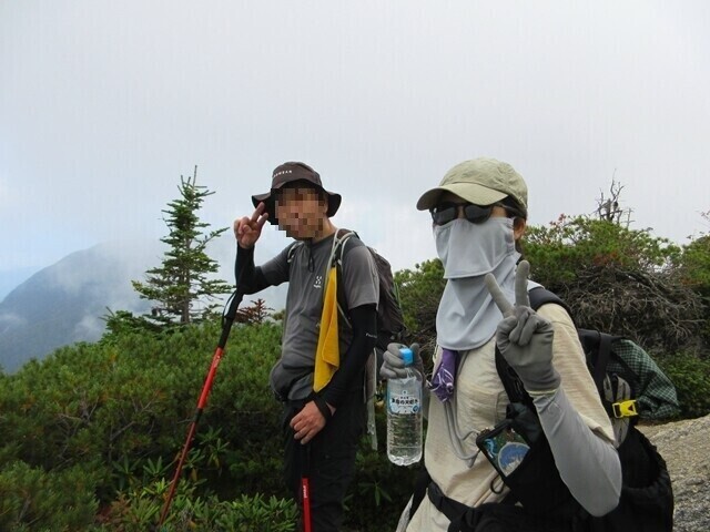 鳳凰三山登山者と山ガール