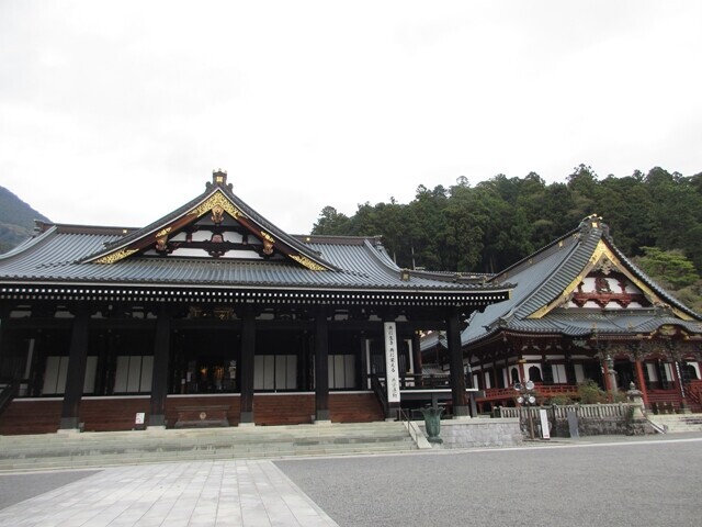 身延山の久遠寺