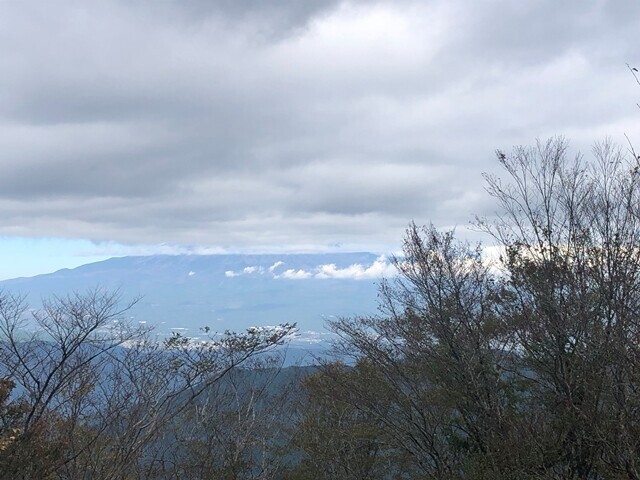 山梨百名山である高ドッキョウの山頂からの富士山の景色