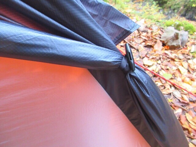 カミナドーム２入口の前室を束ねている様子