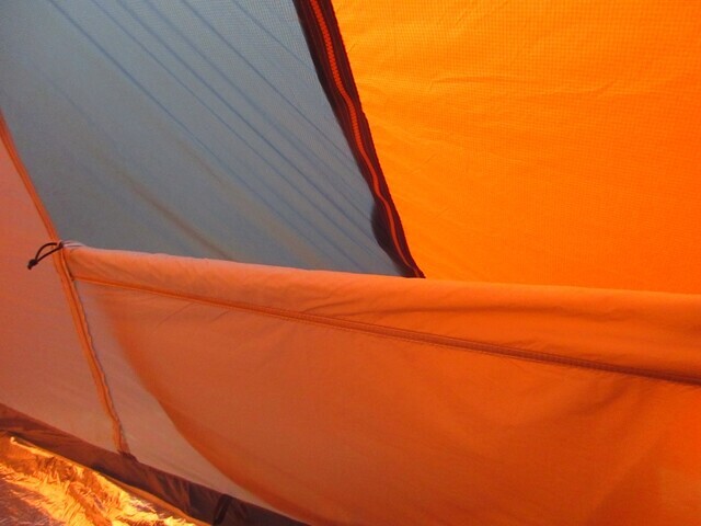 カミナドーム２は、入口上部をメッシュ生地にすることが出来る