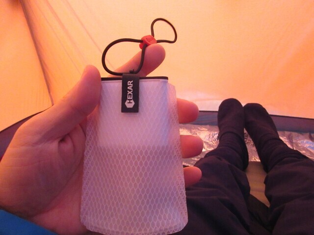 ファイントラックカミナドーム２にＨＥＸＡＲＵＬ１．５充電式ＬＥＤライトを設置の様子