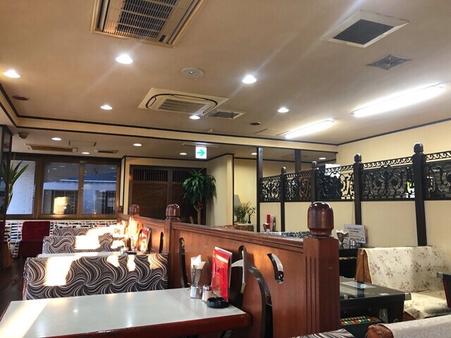かふれすと ゆんの店内の様子
