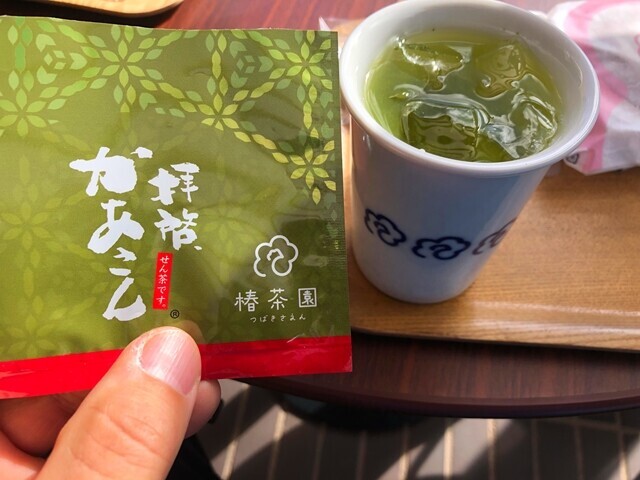 椿茶園のお茶の陶器カップ