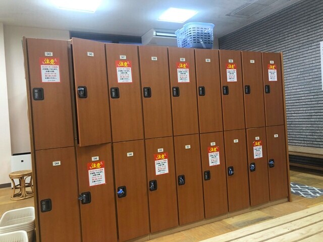 鈴鹿さつき温泉の鍵が掛かるロッカー