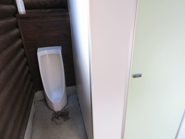 笠取山テント泊で利用したトイレの様子
