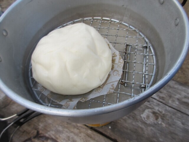 笠取山テント泊で作った肉まん