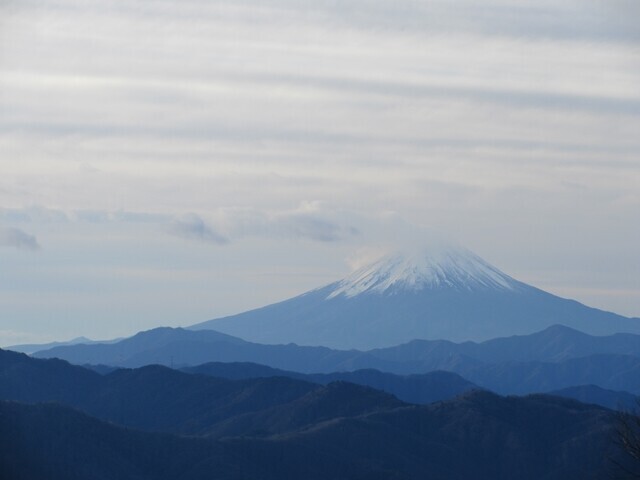 西御殿岩への登山ルートから綺麗な富士山