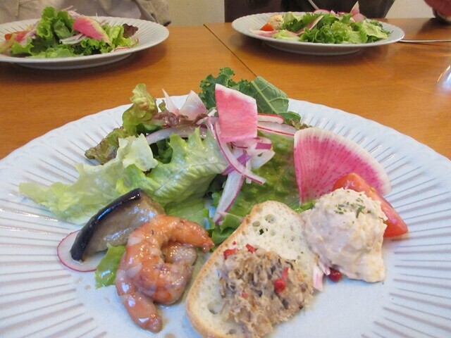 はちみつカフェハニービー鹿沼Ａセットのサラダの様子