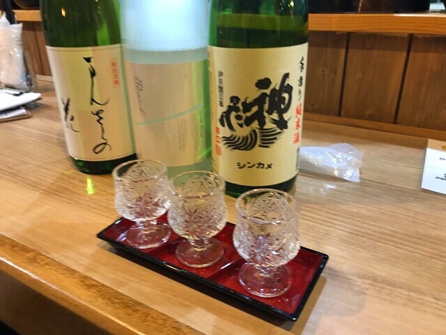 日本酒利き酒セットと一緒に食べたマルサンカクシカクのおつまみ